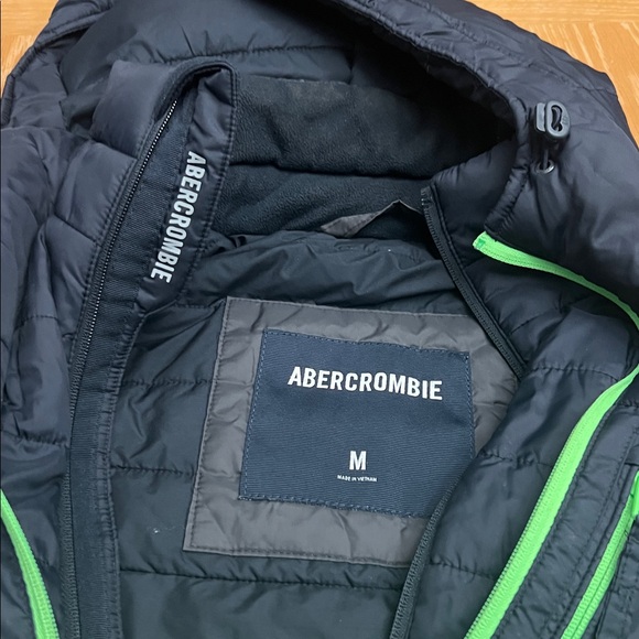 Abercrombie & Fitch Men's Black Jacket with Neon Green Trim - Picture 3 of 5